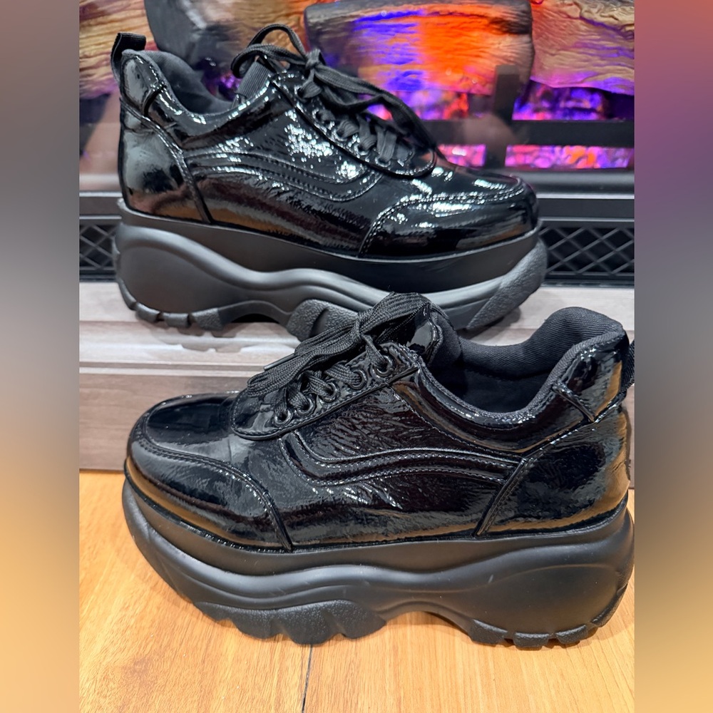 Platform Chunky Lace-Up Sneakers in Black
